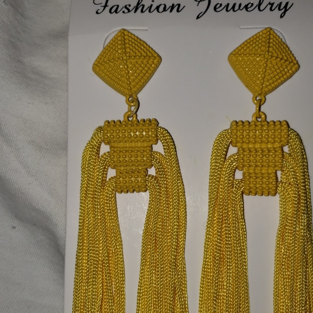 Earrings - Picture 3 of 3